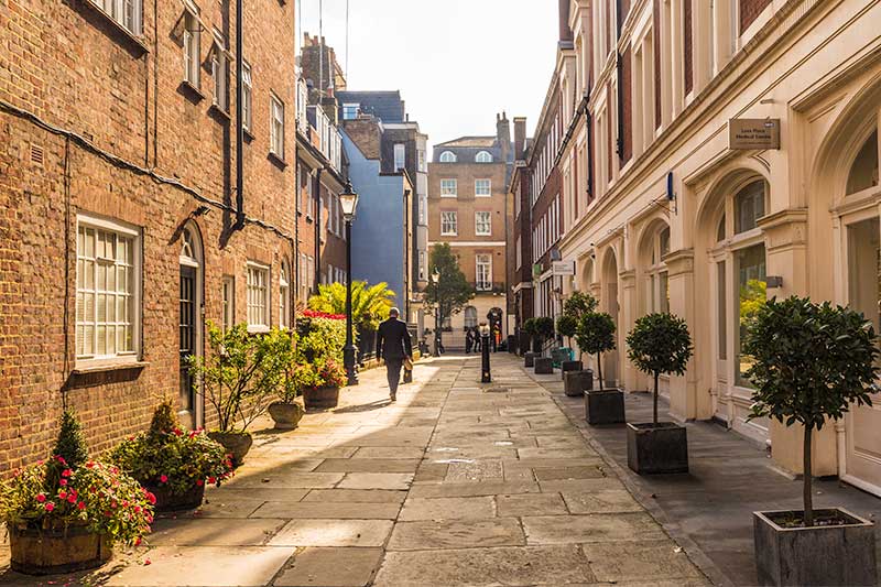 A pedestrianised Mews in Mayfair, London