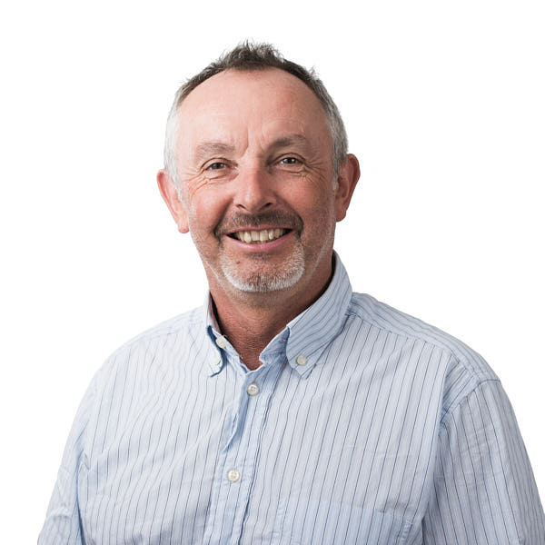portrait photo of Neil Cruickshank