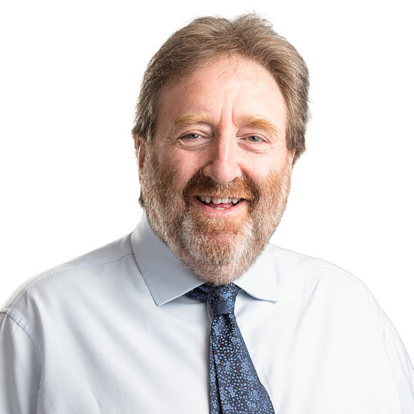 Head and shoulder portrait photo of Tom Cosgrove